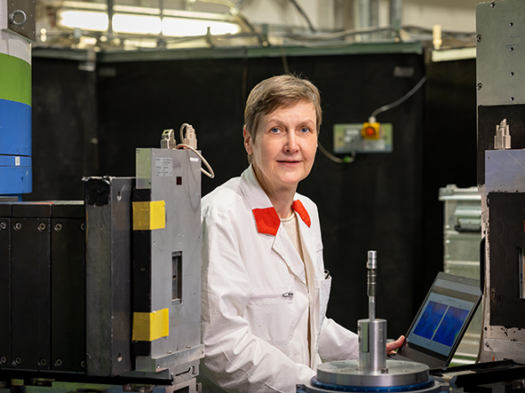 Astrid Schneidewind repräsentiert europäische Neutronenforschende