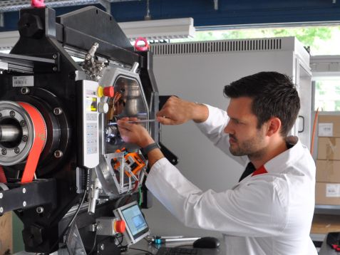 Frank Kümmel with testing apparatus