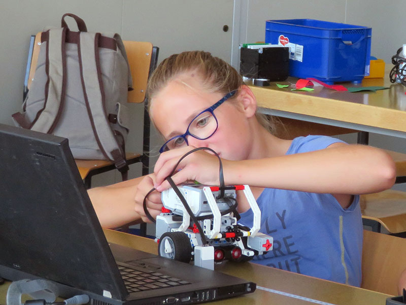 Werken, Tüfteln, Staunen: Frauenpower an der TUM