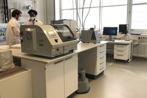Physics Lab: a user lab for general material characterization