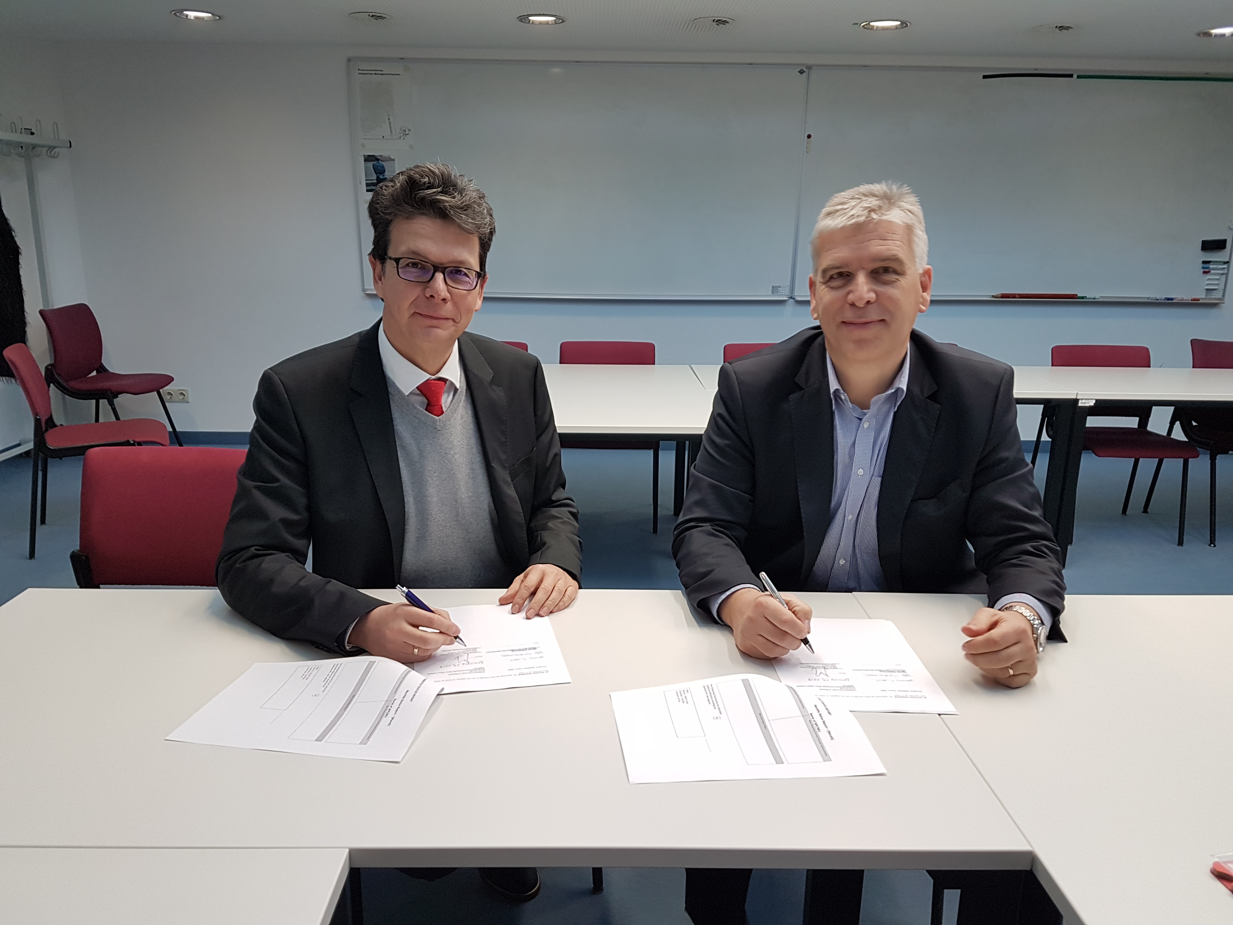 From Garching to Sweden: 15 million euros for the construction of measuring instruments at the European neutron source