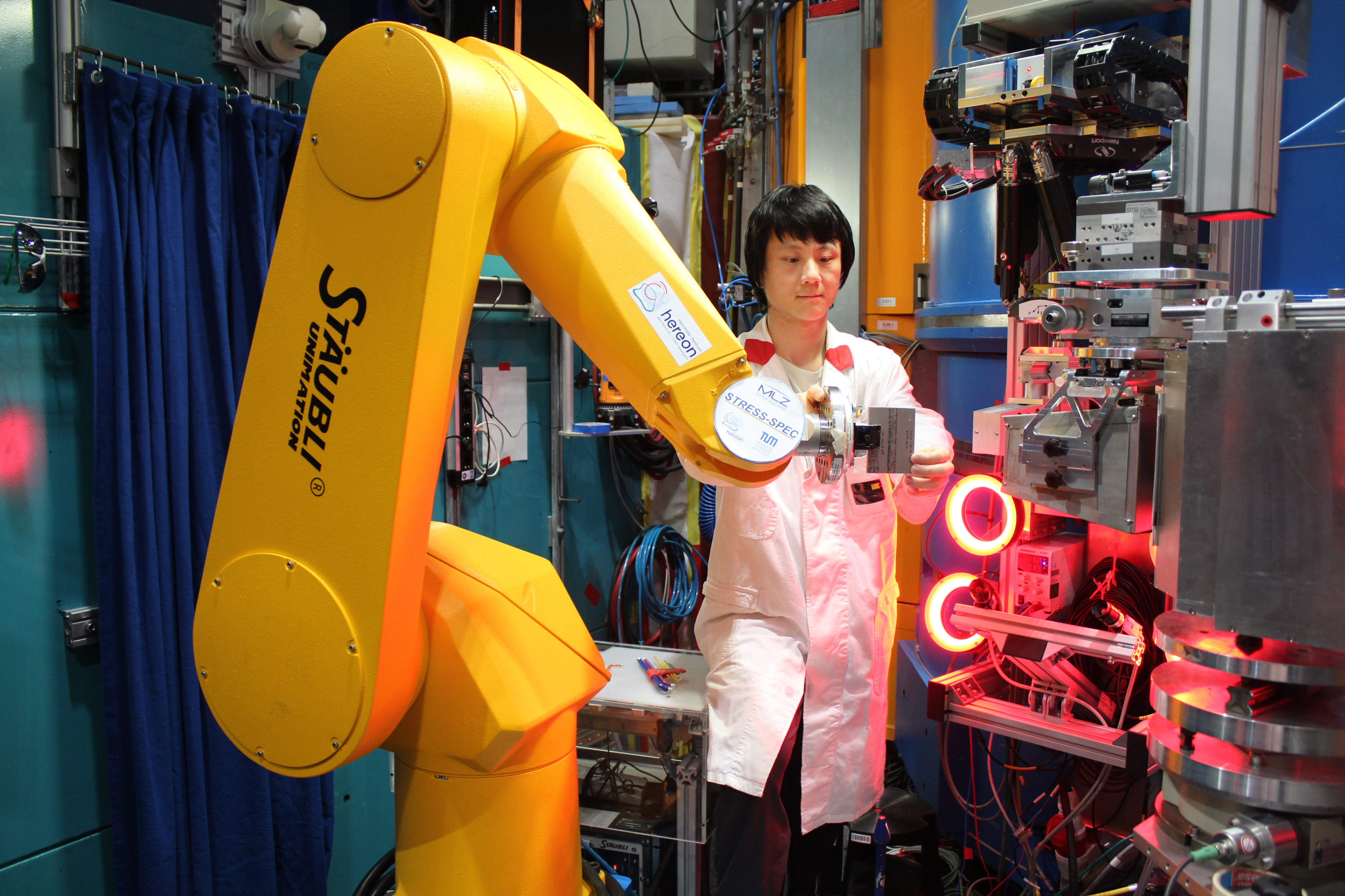 A robotic assistant at FRM II