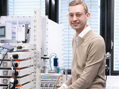 Preventing dangerous short circuits in lithium batteries